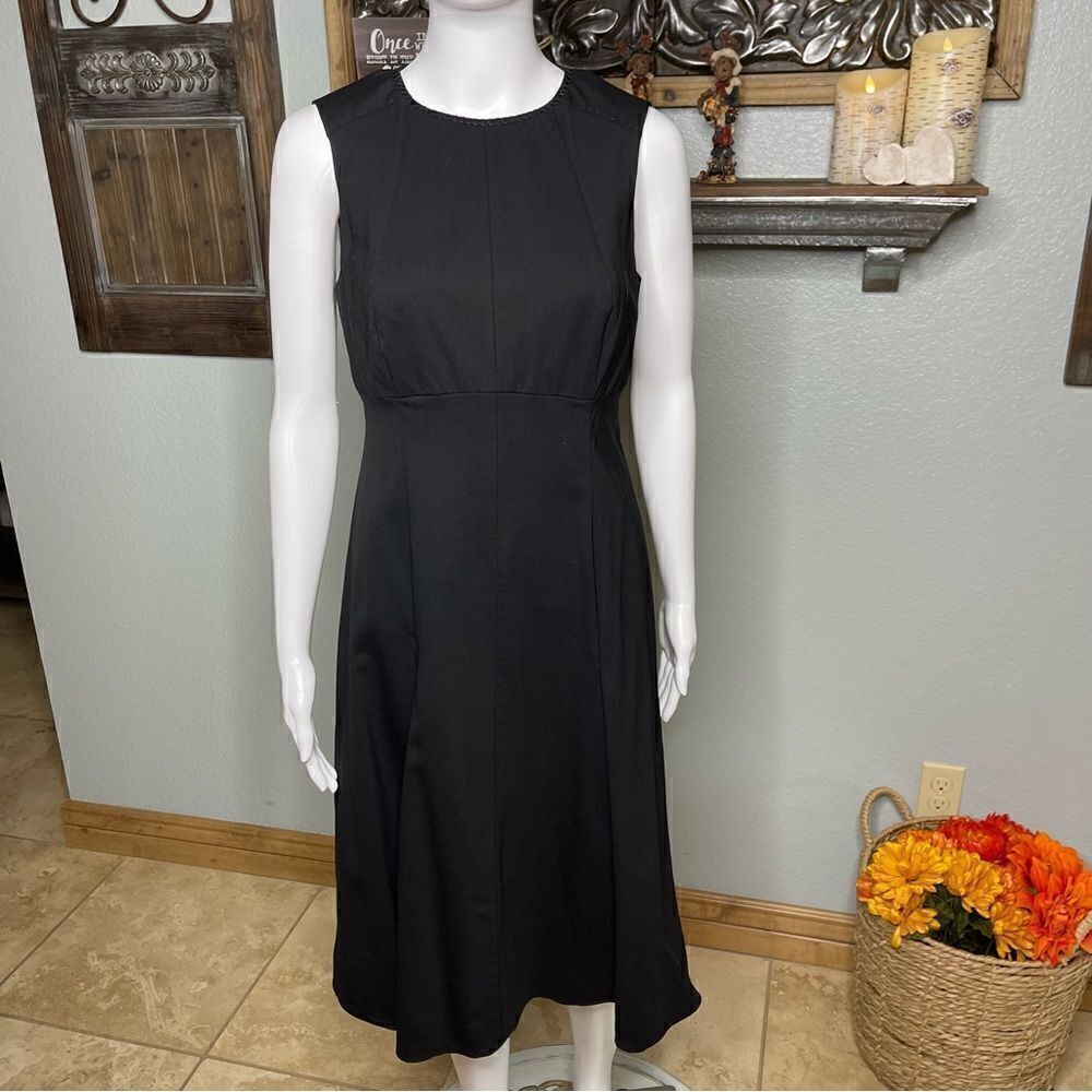 Tahari Black Sleeveless Topstitch Details Sheath Dress